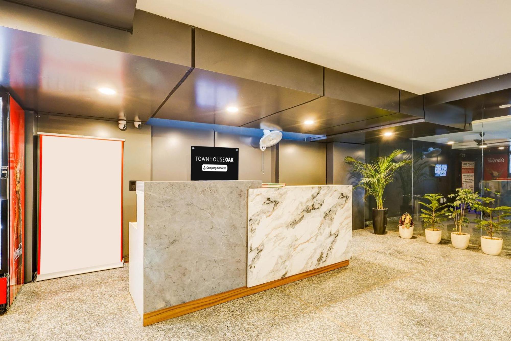 Super Townhouse Oak Udyog Vihar Hotel Gurgaon Exterior foto