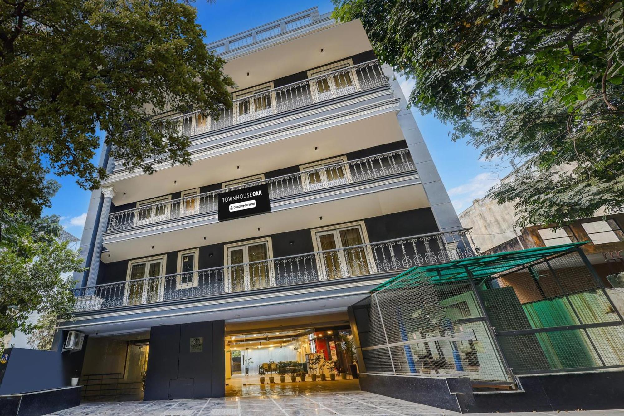 Super Townhouse Oak Udyog Vihar Hotel Gurgaon Exterior foto